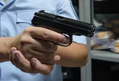 Полицейские утроили погоню со стрельбой за лихачом без прав на «Ладе» в Краснодаре