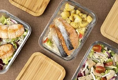 Почему нельзя ставить еду в холодильник в кастрюле или сковородке, в которой она готовилась