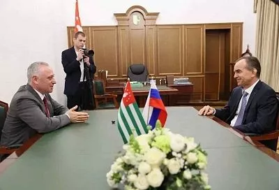 Губернатор Кубани Вениамин Кондратьев и президент Абхазии Бадра Гунба обсудили вопросы сотрудничества