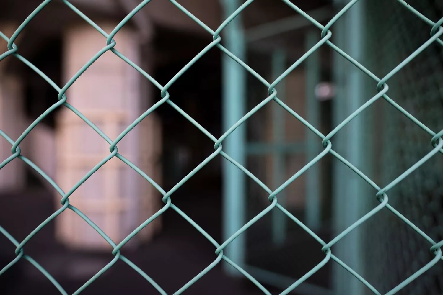 Масло, яйца и фрукты: в Минюсте предложили обогатить рацион заключённых в СИЗО