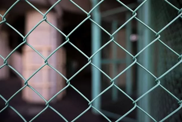 Масло, яйца и фрукты: в Минюсте предложили обогатить рацион заключённых в СИЗО