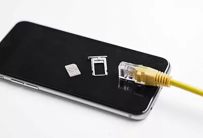 Эксперт объяснила, почему иностранные сим-карты бесполезны в России