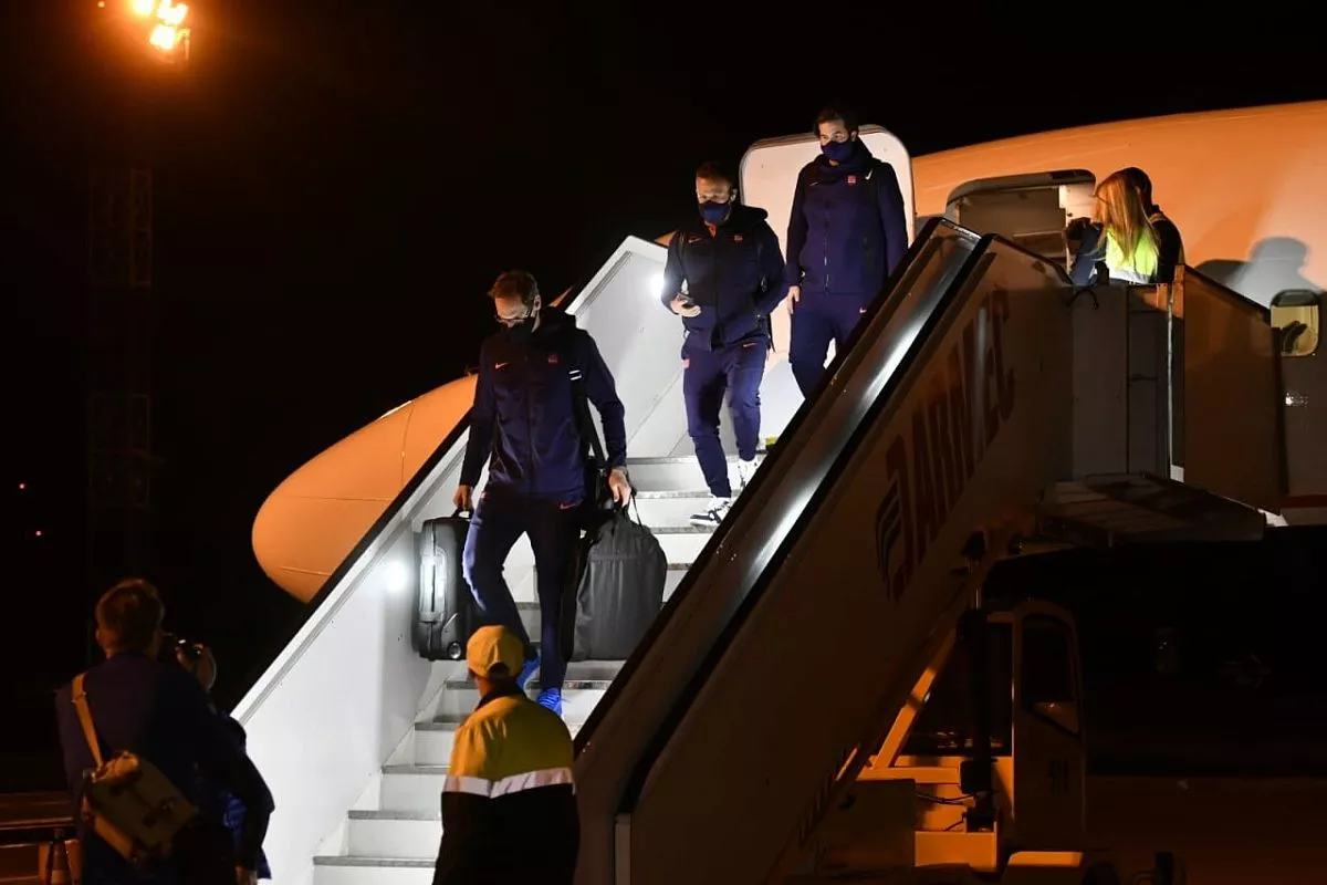 Футболисты "Челси" прилетели в Краснодар Футболисты "Челси" прилетели в Краснодар