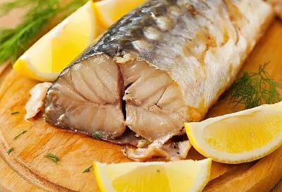 Кладу скумбрию  в бутылку и через два часа подаю рыбку с ароматом костра, без коптильни и запаха дыма в квартире