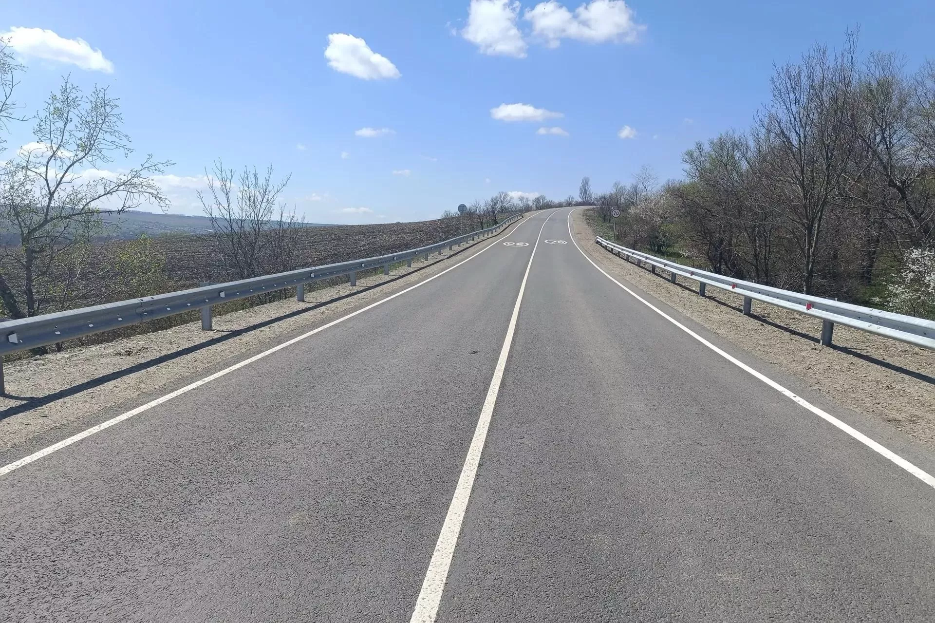 Дорогу между двумя станицами в Отрадненском районе отремонтировали по нацпроекту