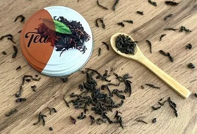 Чайная заварка как удобрение: больше пользы или вред принесет это народное средство