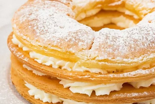 Дети просят еще, а я радуюсь – ничего выпекать или варить не надо. Пирожное "Наполеон" – вам нужны всего 3 ингредиента и 15 минут