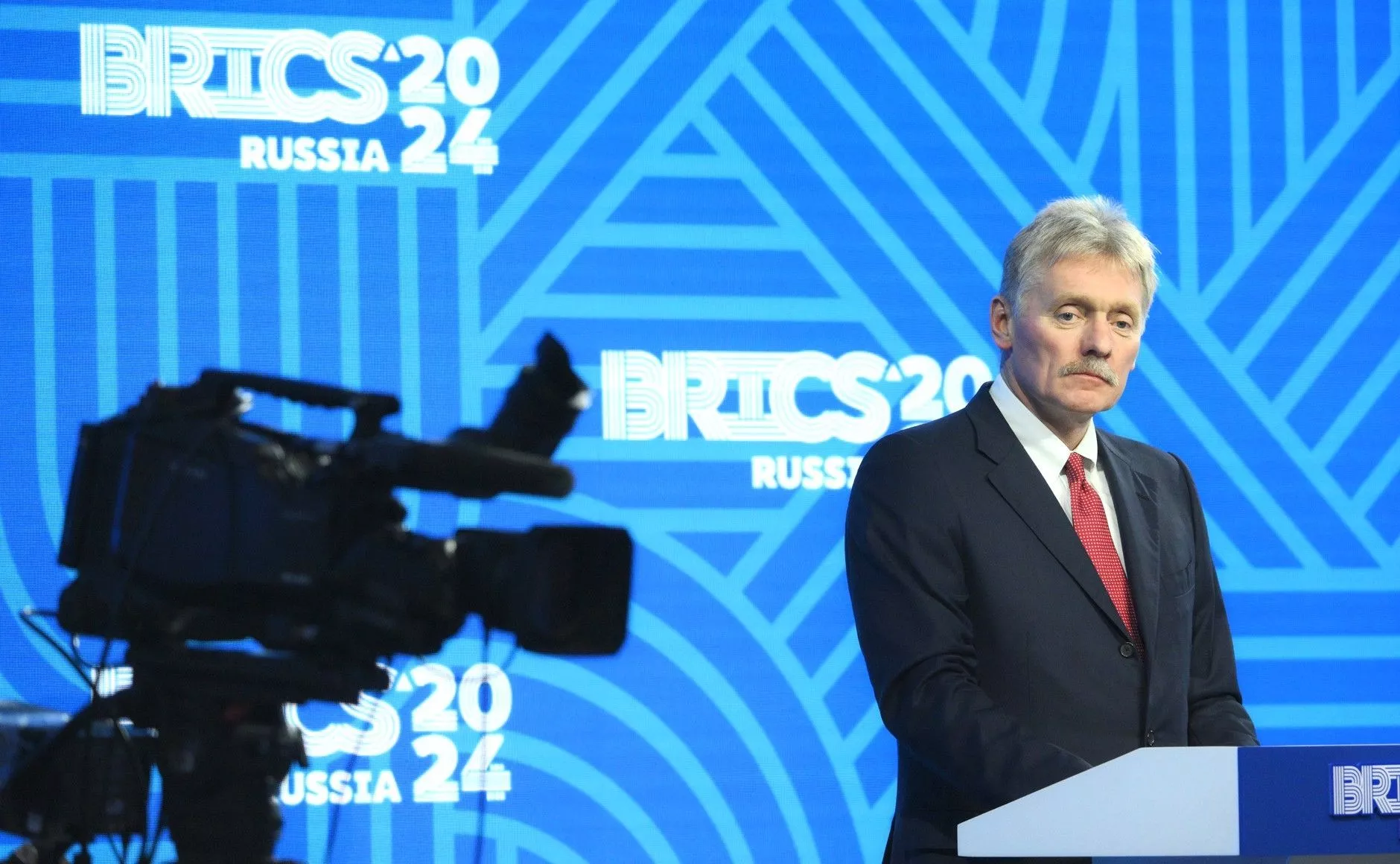 «Политика отойдёт в сторону»: Песков уверен в возвращении западных брендов в Россию