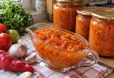 Зелёные помидоры превращаем в густую приправу: к мясу, картошке и любому гарниру