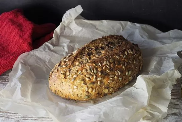 За полчаса в духовке получается отличный ржаной хлеб. Рецепт, который никогда не расстраивает