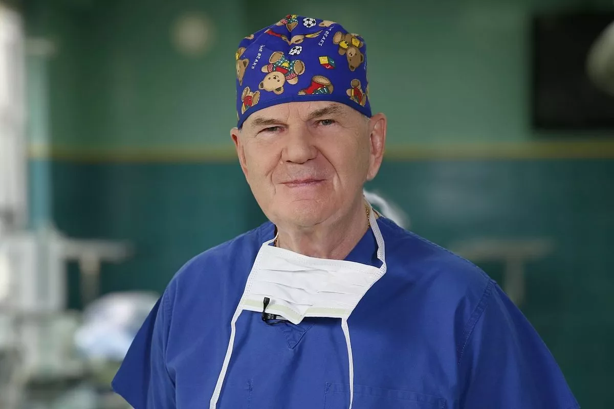 Таких хирургов-виртуозов, как академик РАН, профессор, д. м. н. Владимир Порханов, по признанию его коллег, – единицы в мире.