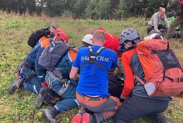 Туриста с признаками отравления эвакуировали на вертолете с хребта Аибга в Сочи