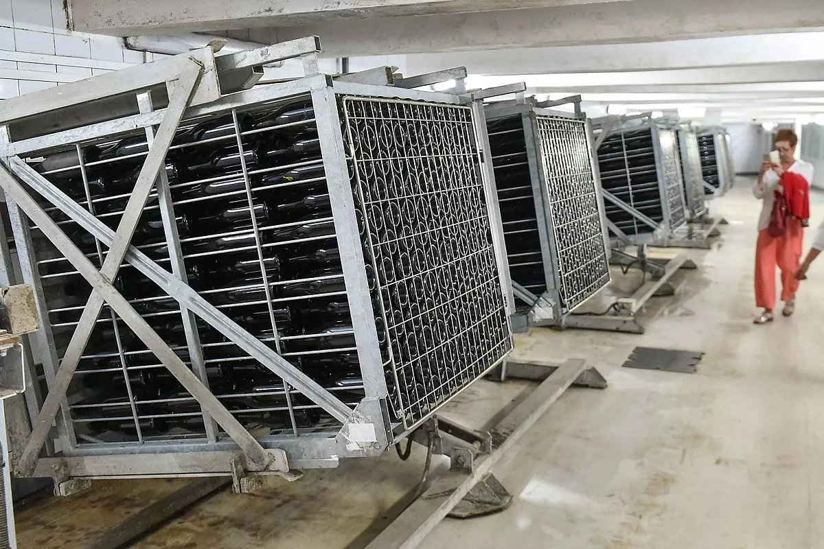 Завод шампанских вин «Абрау-Дюрсо»