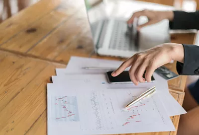 Частные инвесторы вложили в российские ценные бумаги рекордные 2,5 трлн рублей в 2025 году