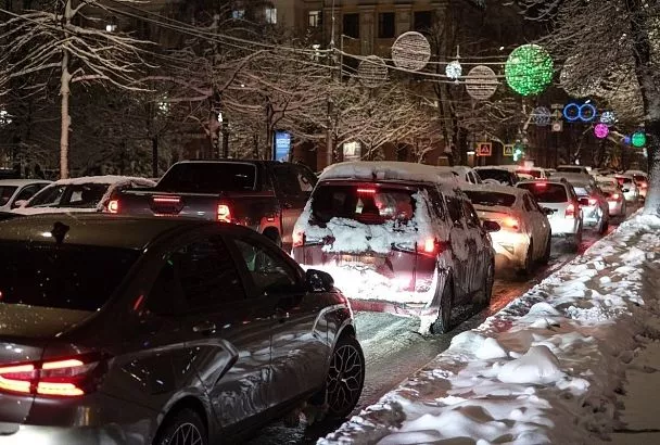 Отбуксировать и отогреть: спрос на автоуслуги вырос на треть в Краснодаре