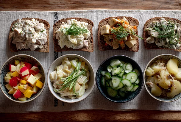 Семь забытых салатов из тетрадей советских хозяек: вкусно и за 500 рублей