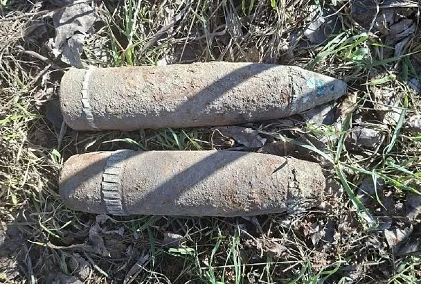Эхо войны: жители Кубани нашли на берегу реки снаряды времен Великой Отечественной