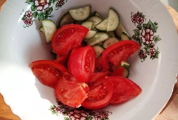 Лето не наступит, пока вы не научитесь делать этот овощной салат. То, что вы ели раньше - лишь слабая пародия на него