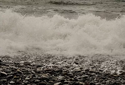 Волны до одного метра прогнозируют в Сочи