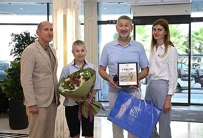 Шестимиллионного туриста торжественно встретили в Сочи