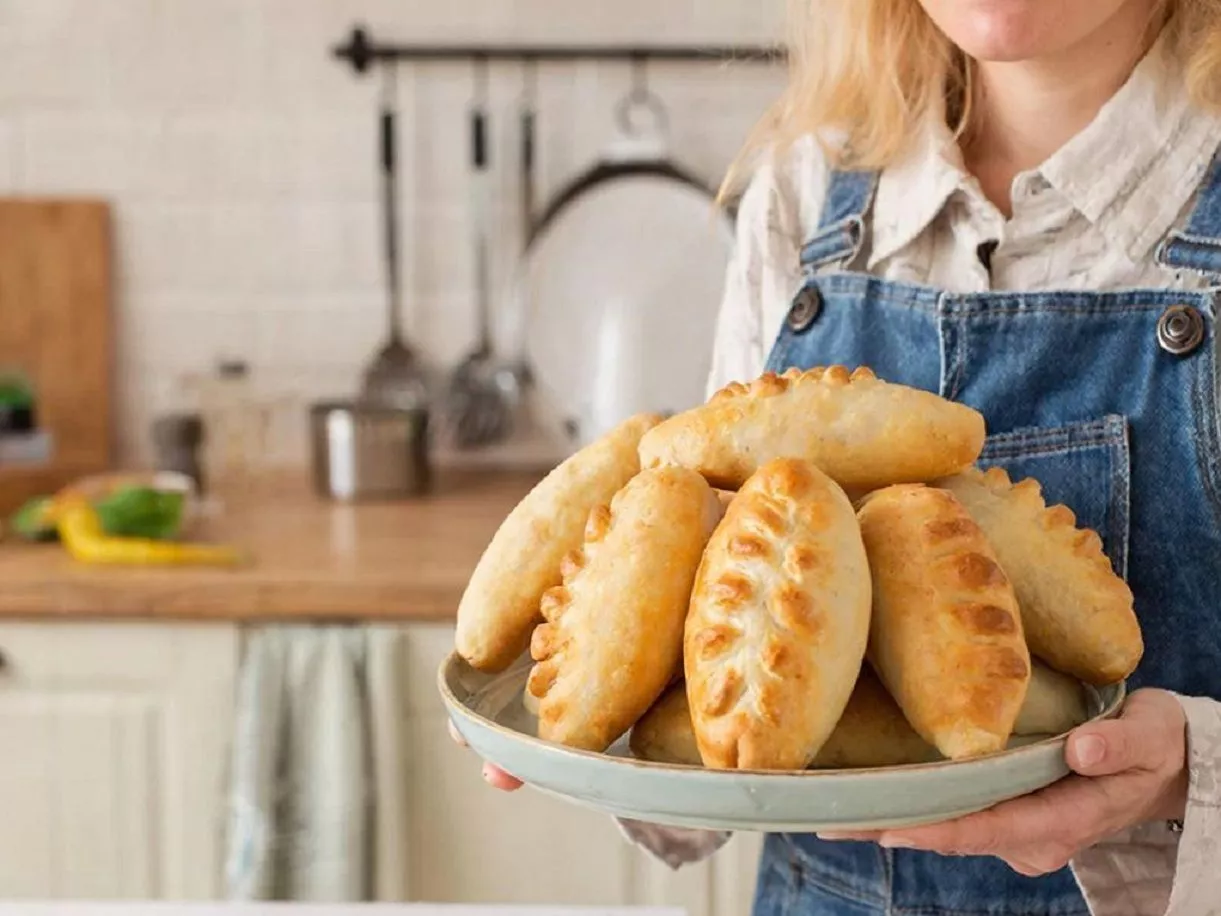 Перепробовала больше 20 рецептов приготовления теста и только с этим пирожки получаются мягче облака и не черствеют даже спустя 5 дней. Идеальный рецепт теста 