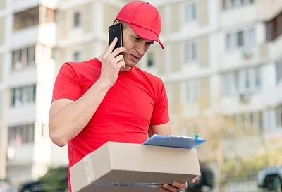 Эксперты предупредили о мошеннических схемах с праздничными открытками и доставкой цветов к 8 Марта