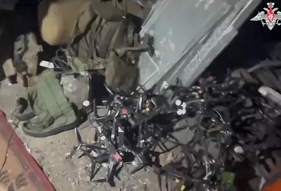 Минобороны РФ опубликовало кадры найденного в освобожденном Красноармейске пункта управления БПЛА ВСУ