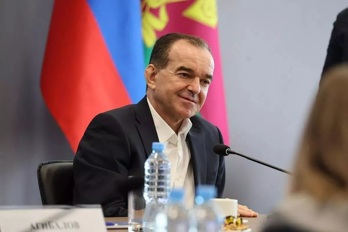 Губернатор Вениамин Кондратьев поздравил кубанцев с Праздником Весны и Труда
