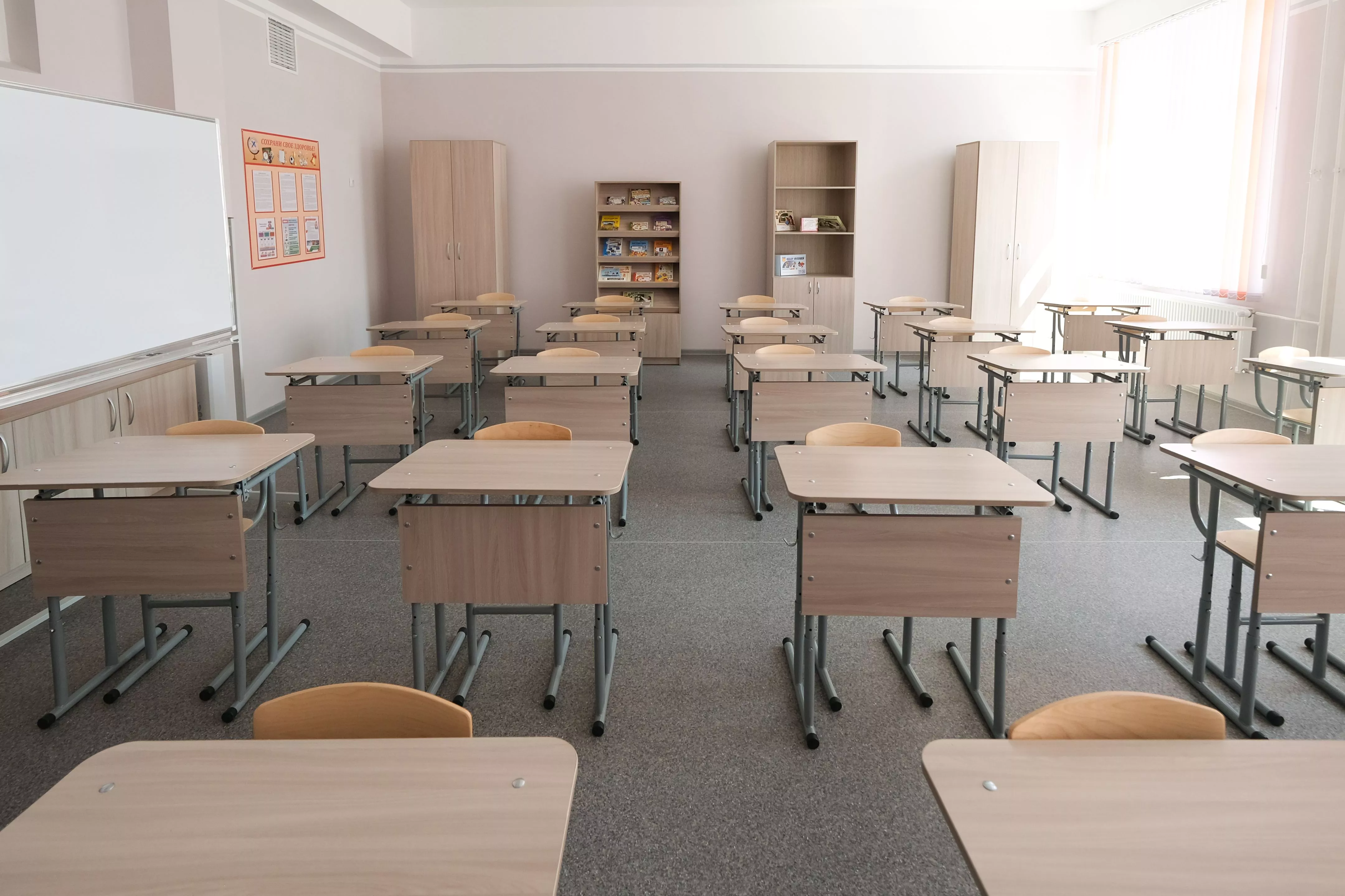 В Сочи рекомендуют воздержаться от посещения занятий до отмены угрозы