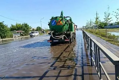 В Краснодаре продолжаются работы по откачке воды после ливня