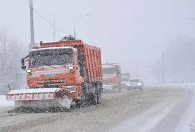 Региональные трассы на Кубани расчищали ночью от снега 164 единицы техники