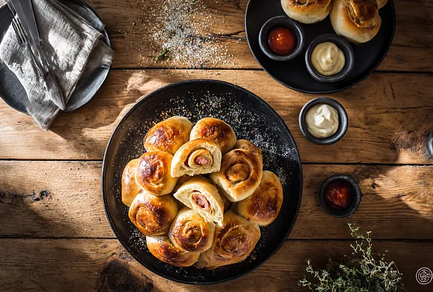 Хрустящие пирожки из лаваша с пюре и сосисками