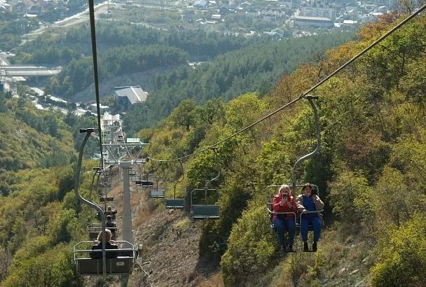 Сочи и Геленджик вошли в топ-10 популярных направлений для отдыха компаниями в сентябре