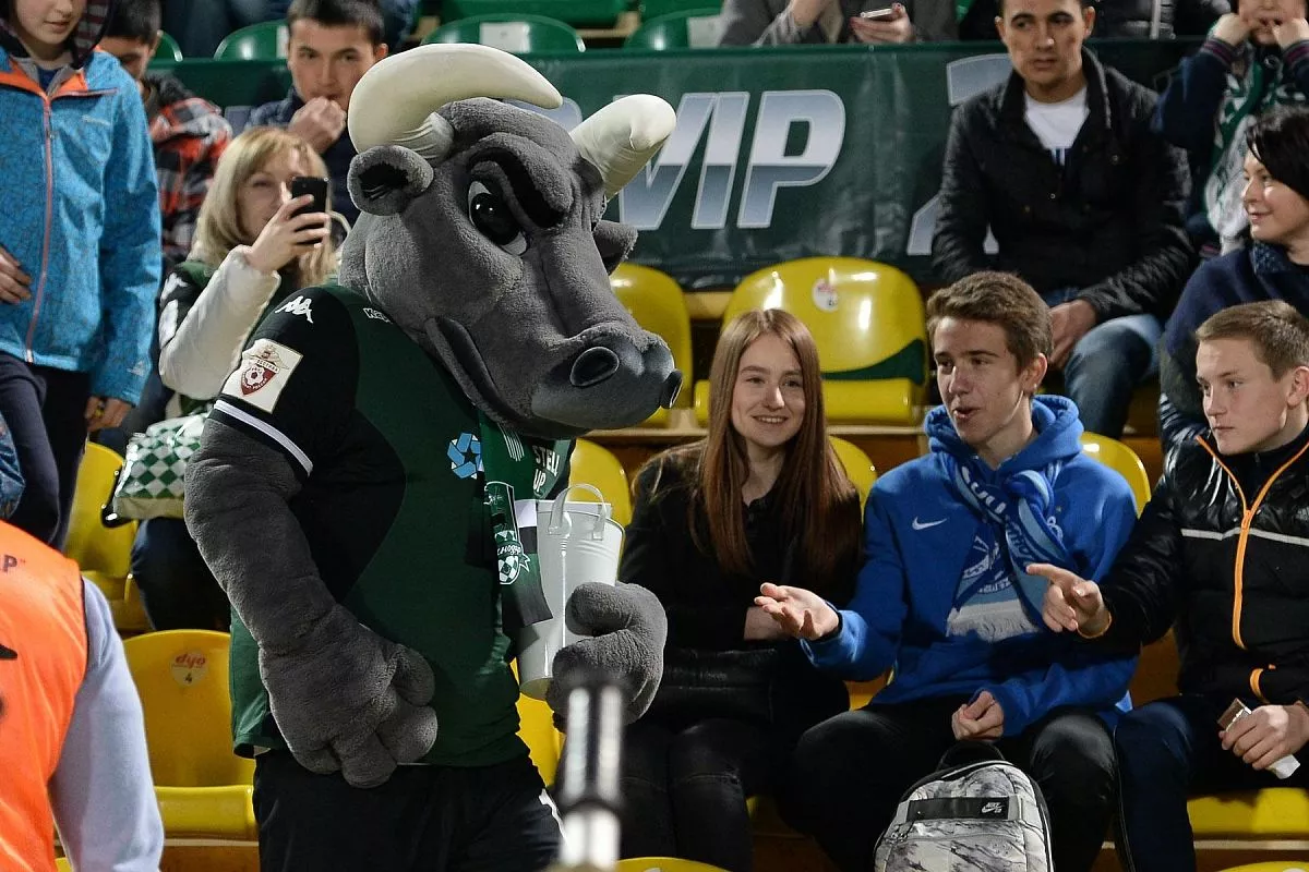 Главный символ клуба красуется на эмблеме клуба.