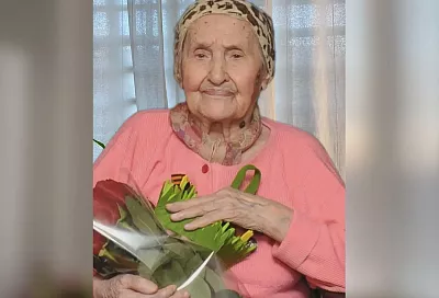 Вениамин Кондратьев поздравил со 108-летием ветерана Великой Отечественной войны Марию Мамыко из Ейского района