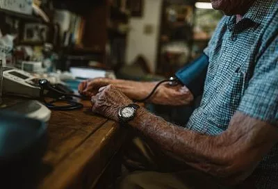 Эта болезнь поразила более миллиарда человек, миллионы умирают – почему никто не паникует?