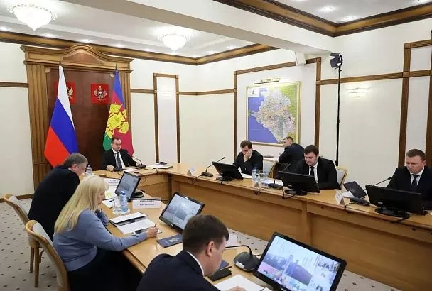 Вениамин Кондратьев потребовал от глав городов и районов Кубани строго контролировать сроки возведения социальных объектов