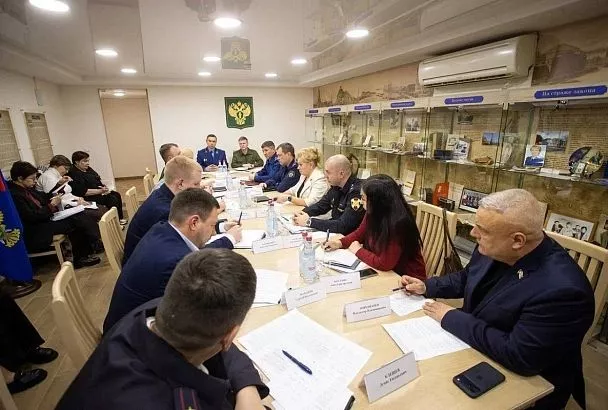 В Анапе обсудили ход расследования ЧП в индустриальном техникуме