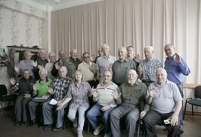 Им песня с возрастом жить помогает: кубанским пенсионерам некогда сидеть дома