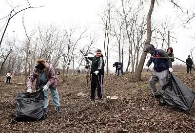 Краснодарцев приглашают принять участие в общегородском субботнике