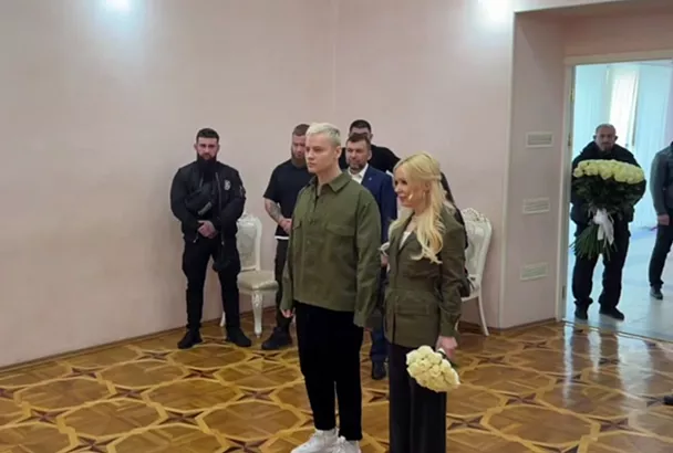 Shaman и Мизулина скромно поженились в ДНР