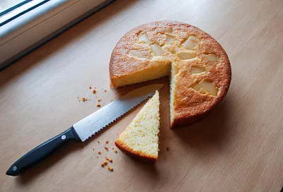 Манник на кефире с яблоком и грушей — нежный пирог «по стаканам»