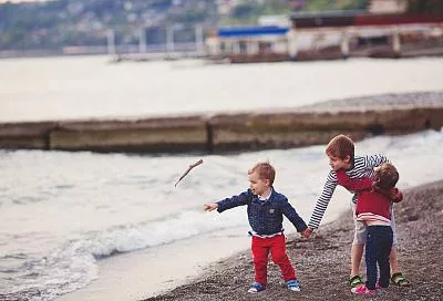 Сочи возглавил топ-10 популярных курортов России для путешествий и отдыха с детьми в 2018 году