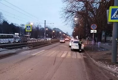 Иномарка насмерть сбила женщину на пешеходном переходе в Краснодаре