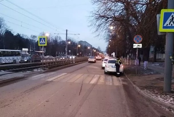 Иномарка насмерть сбила женщину на пешеходном переходе в Краснодаре