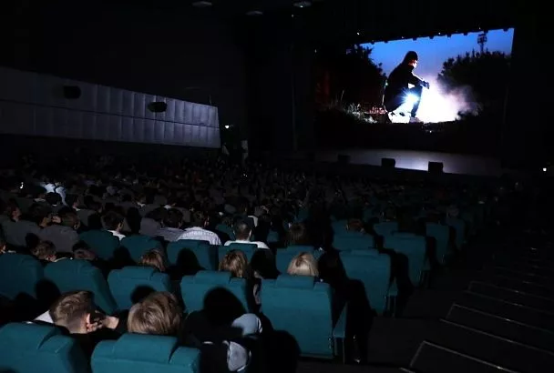 Документальный фильм «Игры с огнем» посмотрели 180 тысяч студентов и школьников Краснодарского края