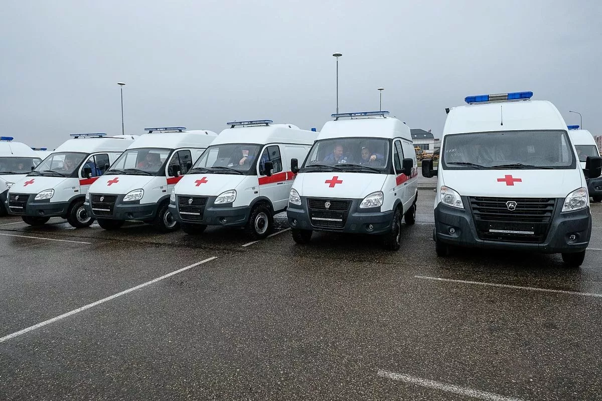 Ключи от новых автомобилей представителям муниципалитетов передал губернатор Вениамин Кондратьев