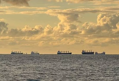 Круизный лайнер из Сочи не может пришвартоваться в Стамбуле