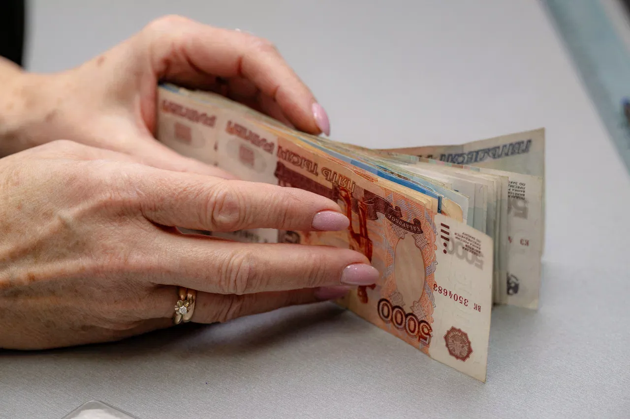 Проверьте автоплатежи: с апреля вступают новые правила списания денег с карт