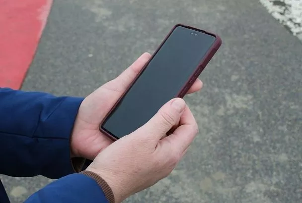 Фальшивые путевки и QR-коды: в полиции назвали сезонные схемы мошенников